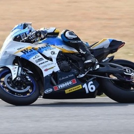 レース1終わりました。